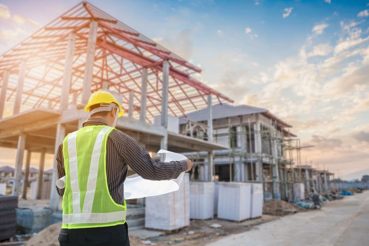 Gestão inteligente na construção civil: 7 benefícios de um software de gestão de obras